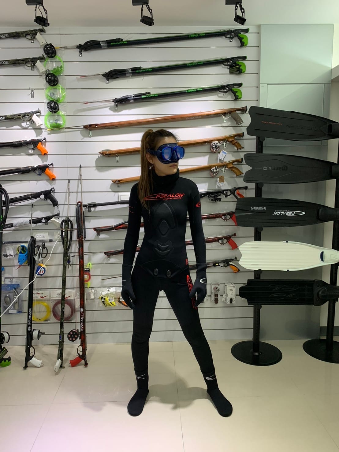 法國 EPSEALON 防寒衣 全黑紅Logo 3mm 5mm 第 7 張｜海豹潛水 SealDIVE