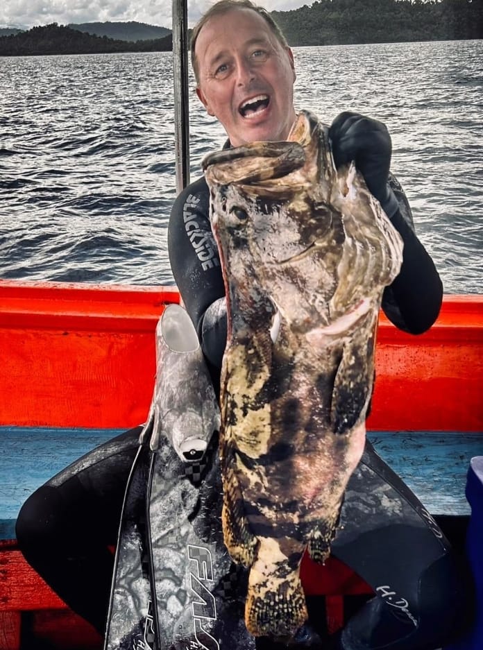 C4 HD CamoMed CamoBlack Carbon T700 碳纖維長蛙鞋 第 11 張｜海豹潛水 SealDIVE